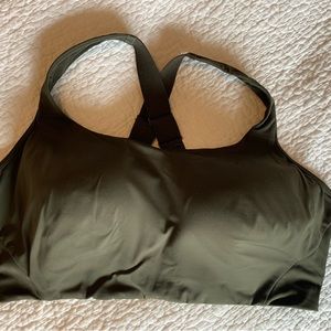 Lululemon sport bra